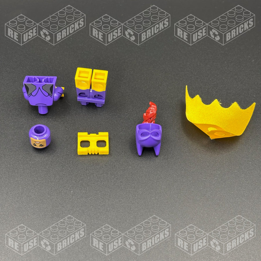 dim044 Batgirl - Dark Purple Suit, Yellow Cape