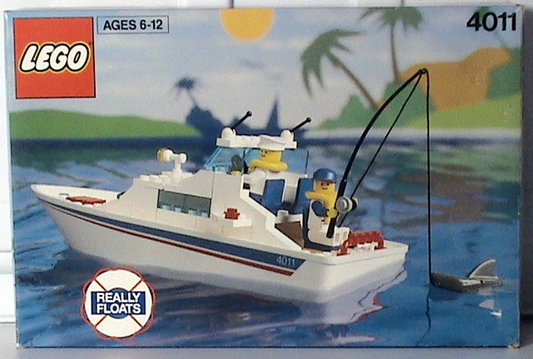[4011-1] Cabin Cruiser