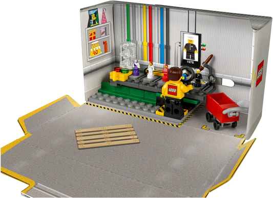 5005358 Minifigure Factory