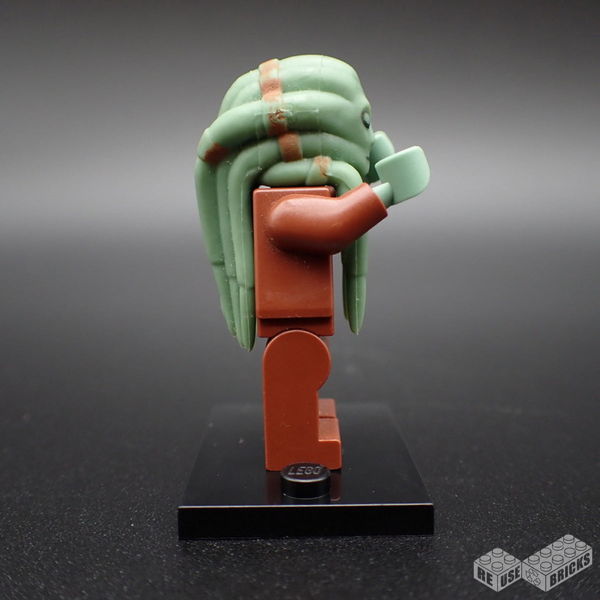 LEGO Kit Fisto - Reddish Brown Cape minifigure (sw0422)