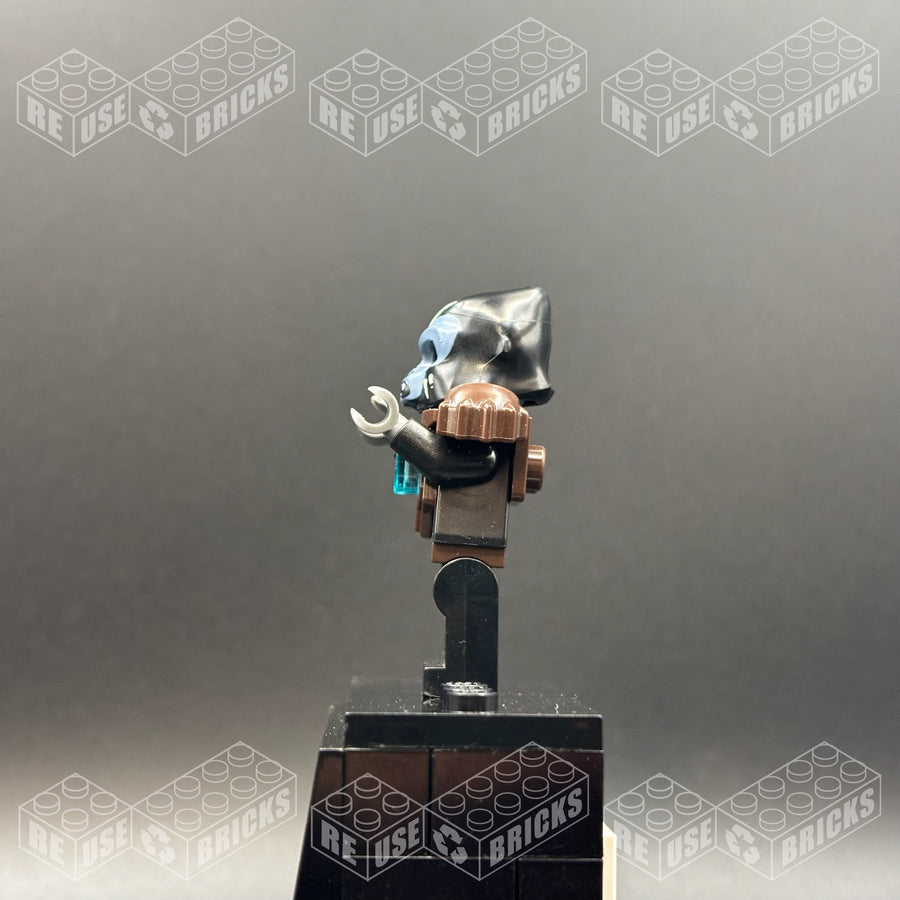 Gorzan – Dark Brown Heavy Armor
