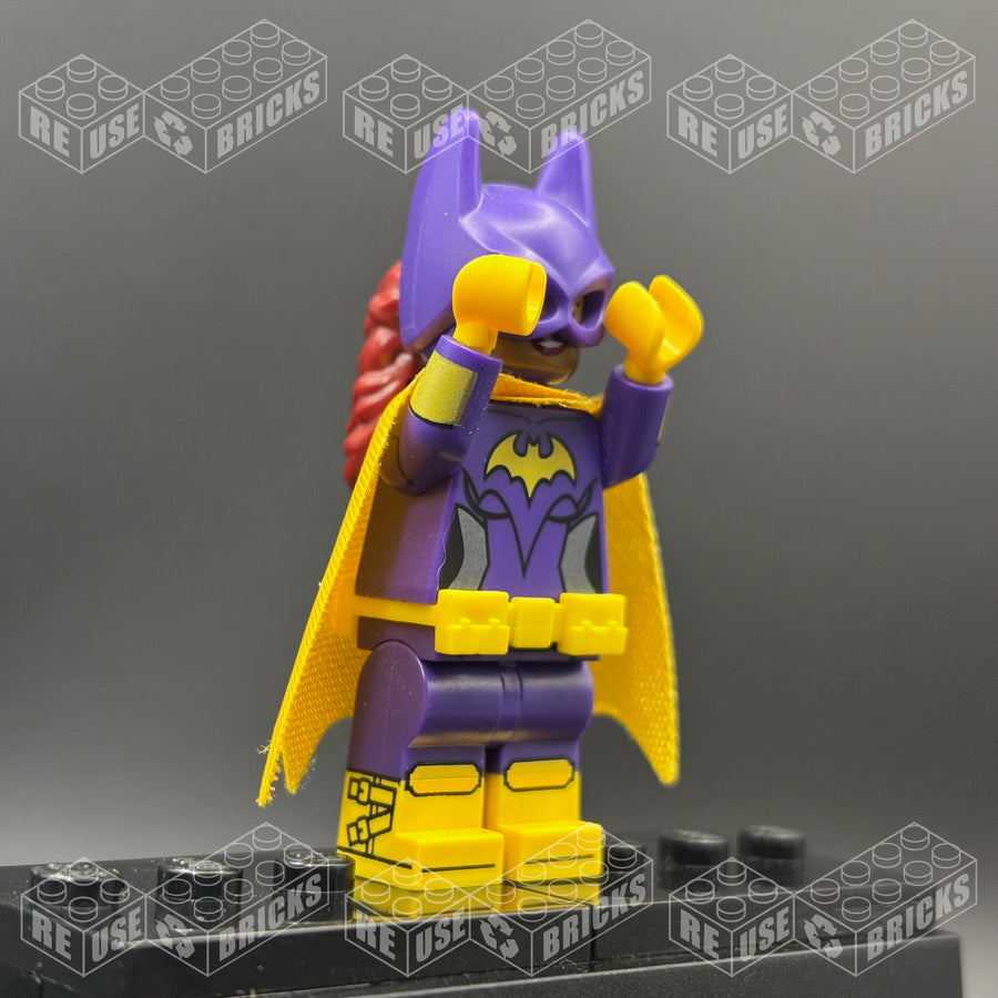dim044 Batgirl - Dark Purple Suit, Yellow Cape