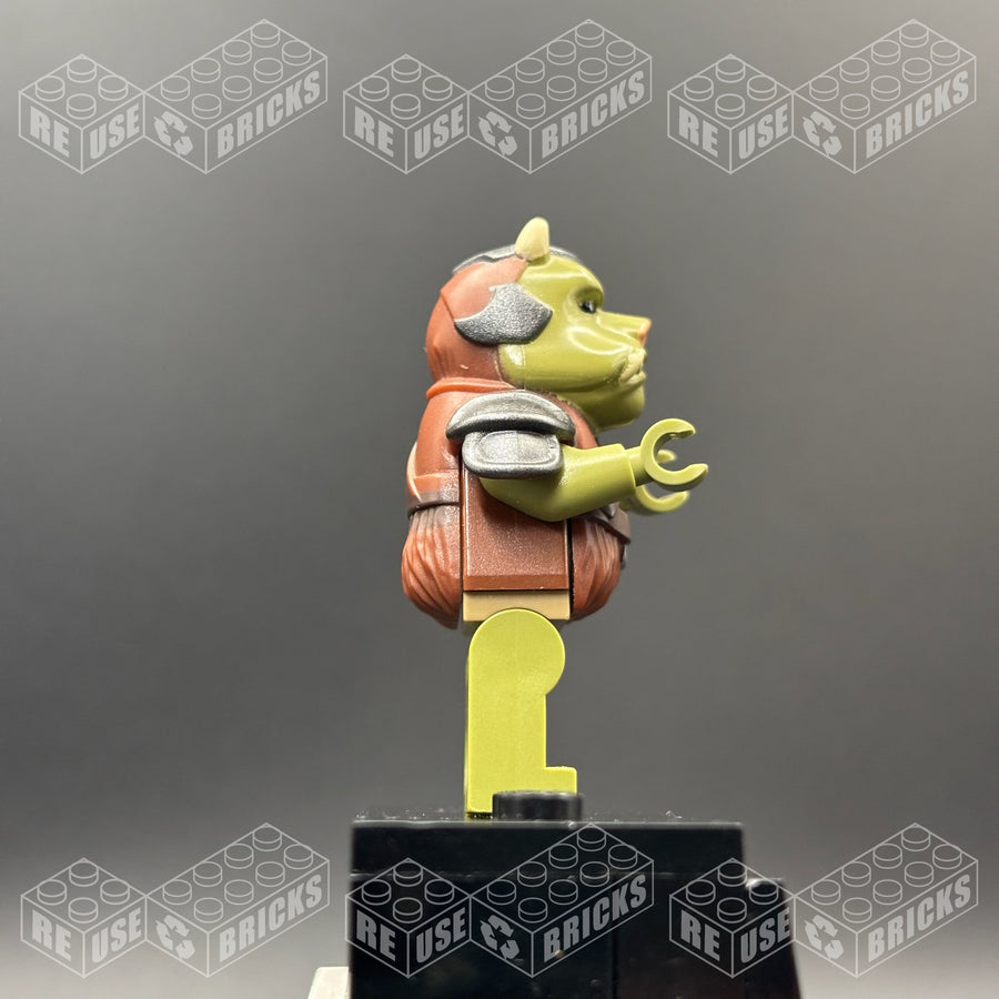 sw0405 Gamorrean Guard - Olive Green, Dark Tan Hips