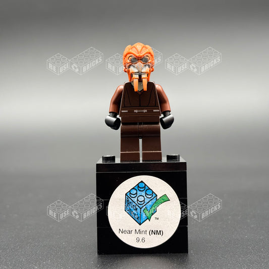 Plo Koon - Dark Brown Robe, Tan Shirt, Plain Legs (SW0198)