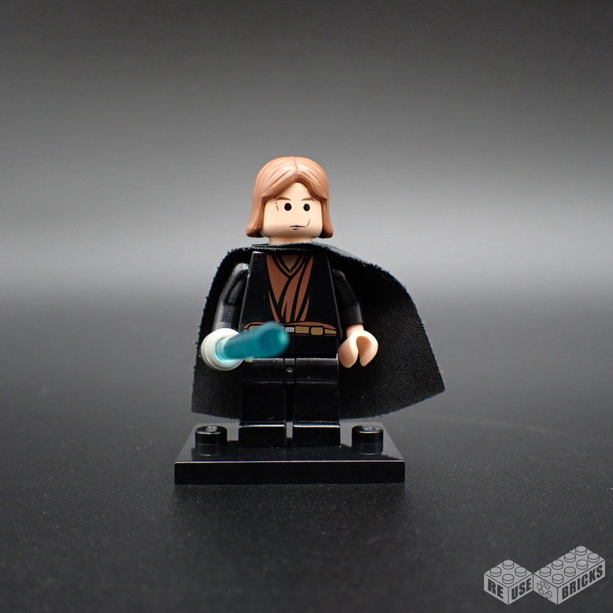 LEGO Anakin Skywalker - Trans-Light Blue Light-Up Lightsaber minifigure (sw0121)